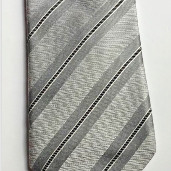 CANALI  light gray  colour striped Silk tie made in Italy 🇮🇹 - Picture 4 of 6